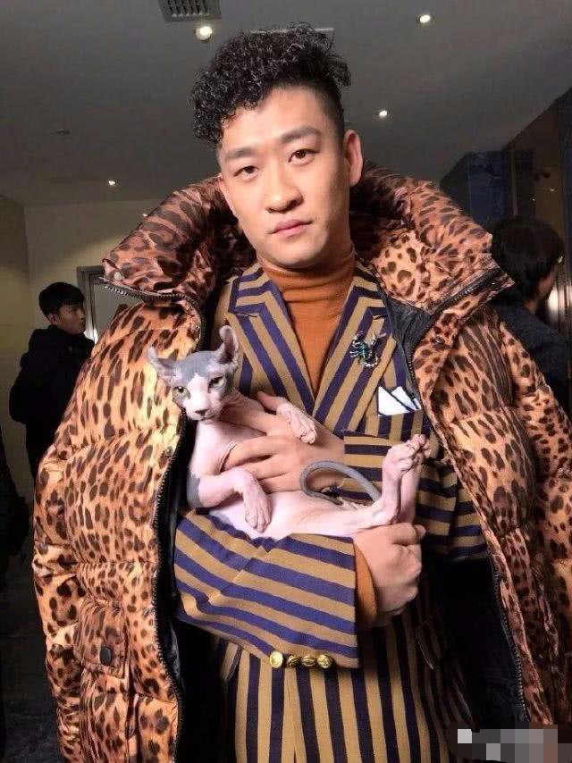 岳云鹏暗讽曹云金完整版视频,相声有新人岳云鹏暗讽曹云金