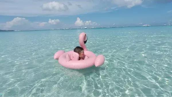 出门走到哪里都想带着孩子,没条件也要带孩子出去玩吗