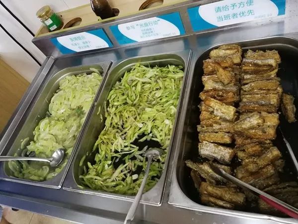 遇海盗咋办，淡水从哪来，风浪中如何定点作业……科考船这些冷知识你了解吗