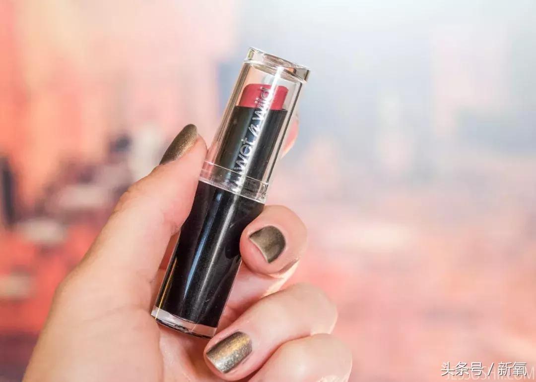 看完可以allin的年度口红,300块的口红和十几块的口红