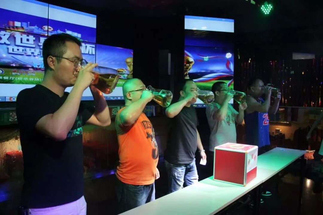 观球活动在肥仔虾庄举行,享啤酒小龙虾共度世界杯狂欢夜