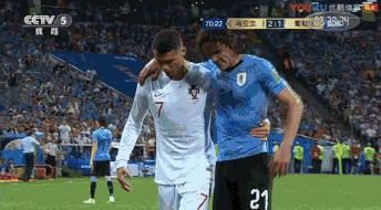 梅西c罗十大悲伤时刻,梅西球场告别巴萨擦泪