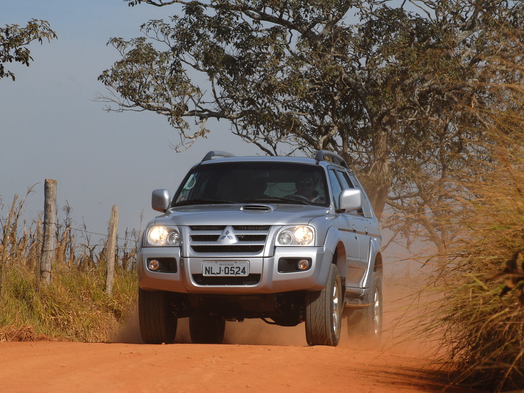 新三菱帕杰罗Sport曝光,帕杰罗和帕杰罗sport哪个好