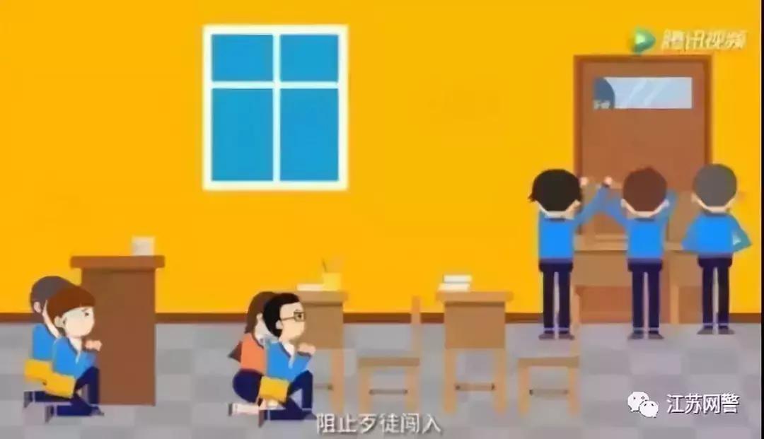 校园门口再现砍人事件,校园拿刀砍人事件