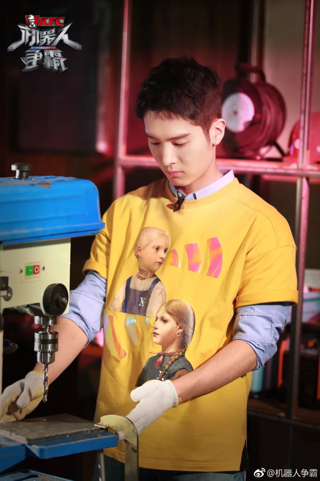 机器人格斗打得好，Angelababy主动给微信号？