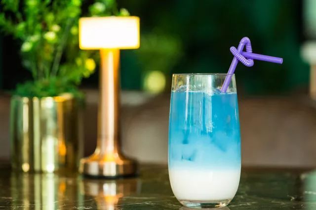 这该是佛山最独特的足球Pub,送完半打科罗娜还送鸡尾酒你点睇?