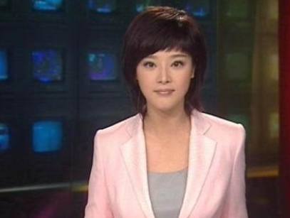 央视最美女主持人董卿,央视美女主播前十名董卿