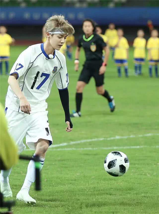 很多明星熬夜,世界杯陈奕迅和鹿晗