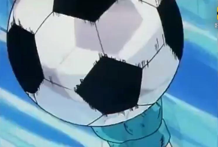 世界杯门将的神扑,世界杯门将扑救后自己带球