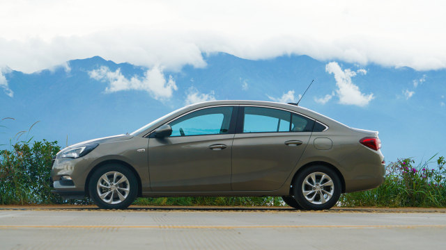 1万5千元买13年车龄的别克凯越,10万公里的别克凯越值得买吗