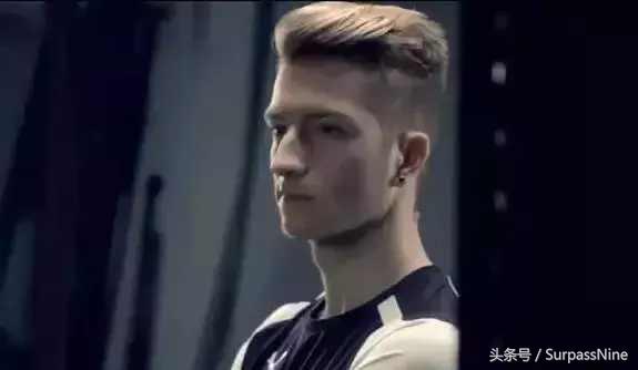 世界杯球星的各种帅气发型,复古油头发型男