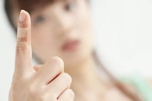 爆款创可贴,网红贴创可贴的方法