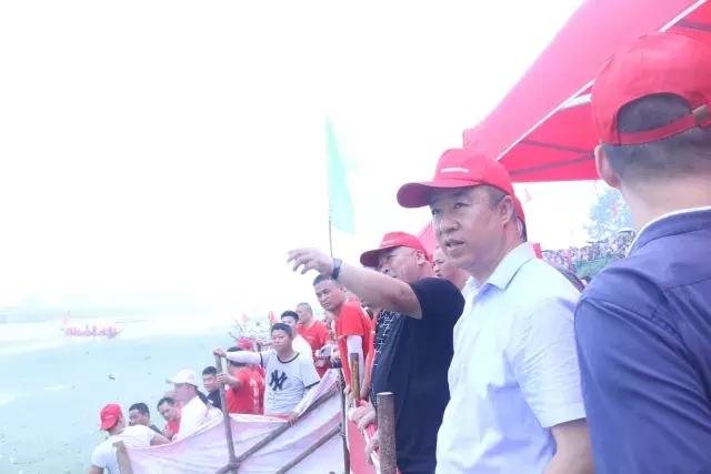 芜湖东易日盛龙舟节,东易日盛划龙舟