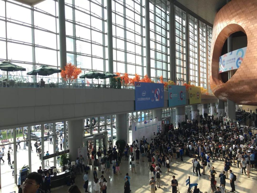 就在刚刚，司机、说唱歌手、体育解说和主持人等通通陷入失业风险