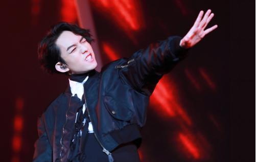 林宥嘉成全蒙面完整版,被林宥嘉成全唱到泪流满面