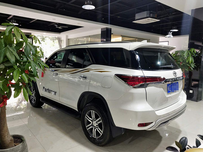 厦门丰田穿越者提车记，车主：价格不错，买来出行钓鱼刚好