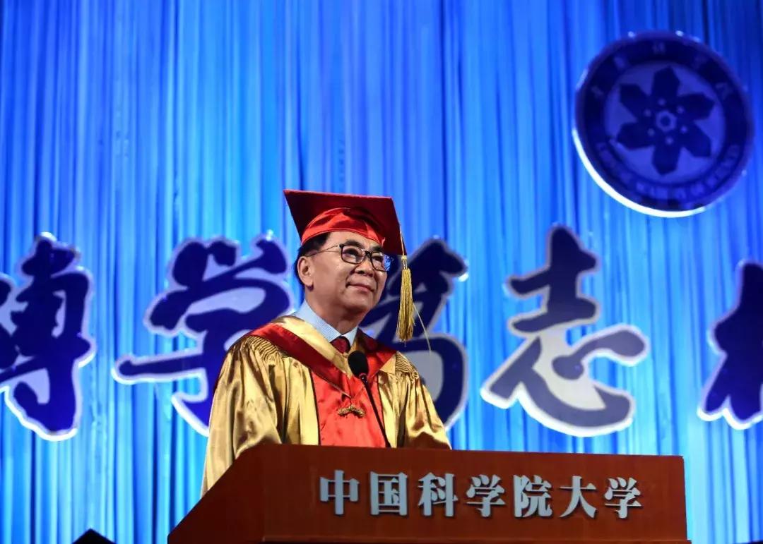 泪目学校演讲,泪目演讲的背后