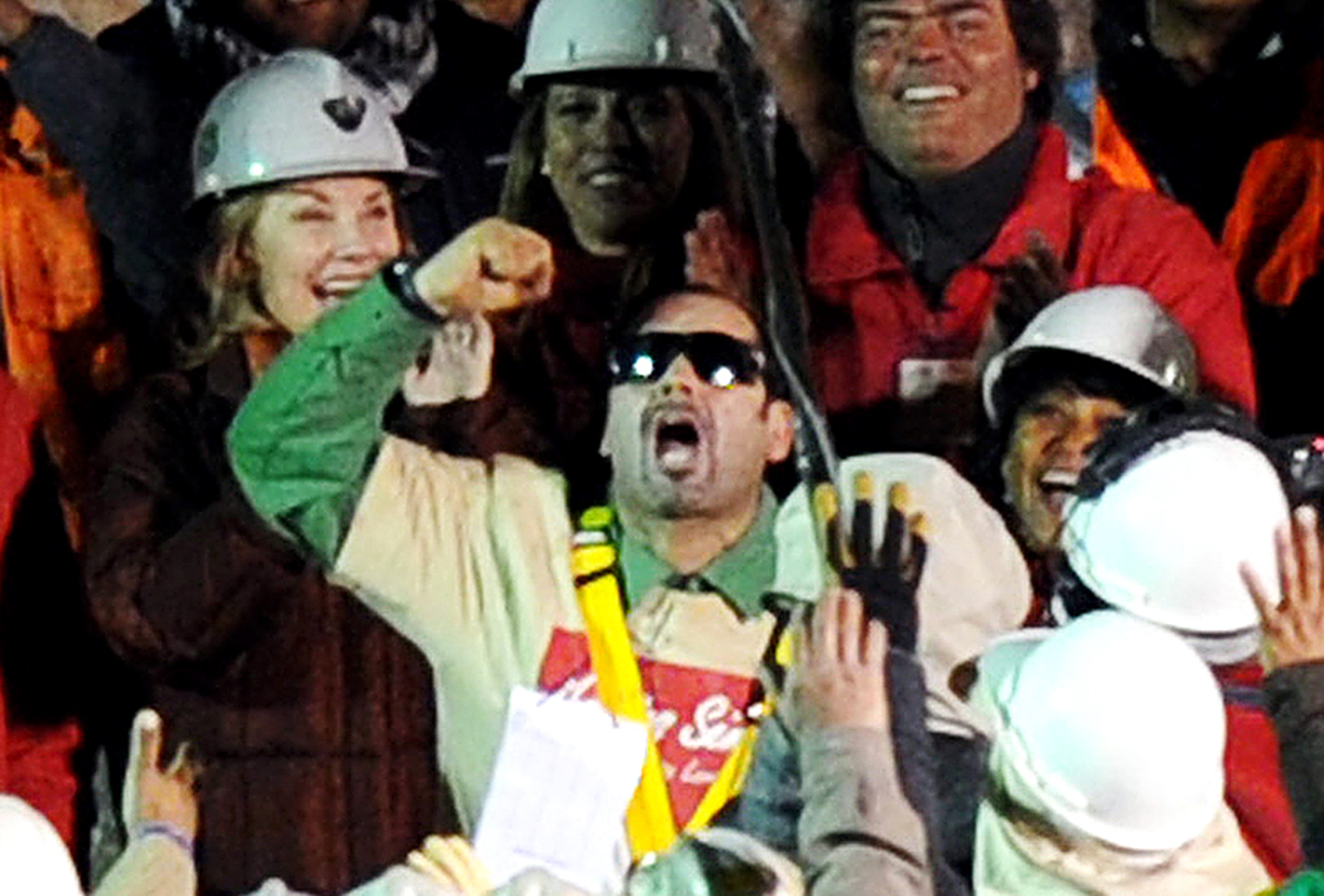 泰国救援被困16天的足球少年,大雨将至无处躲藏