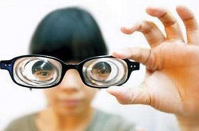 超透气的散光隐形眼镜,透气不伤眼的隐形眼镜