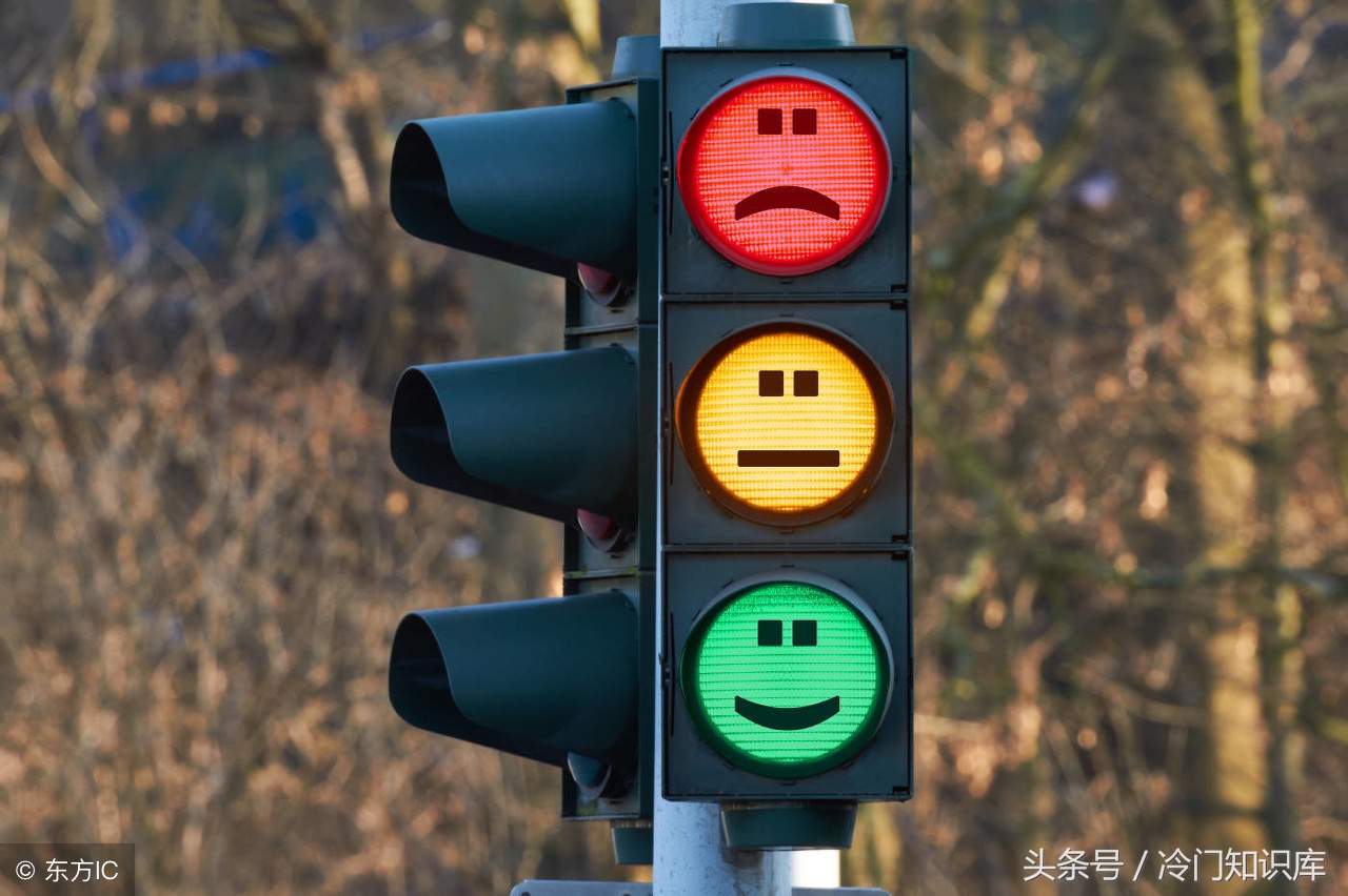 英国发明了红绿灯,英国设计师设计中国红绿灯