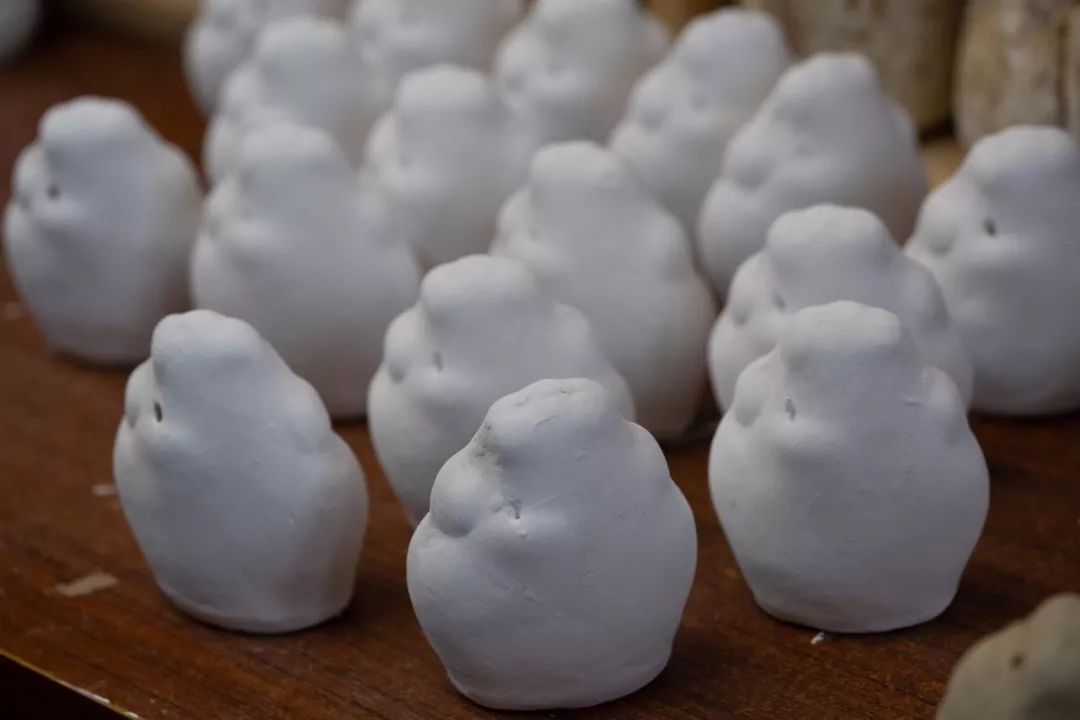 国际设计师们排队只为买这一块泥？在北京见着TA，都得叫“爷”！