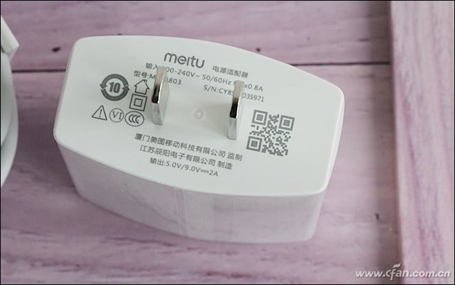 9.9元秒杀自拍神器,39元多功能自拍神器