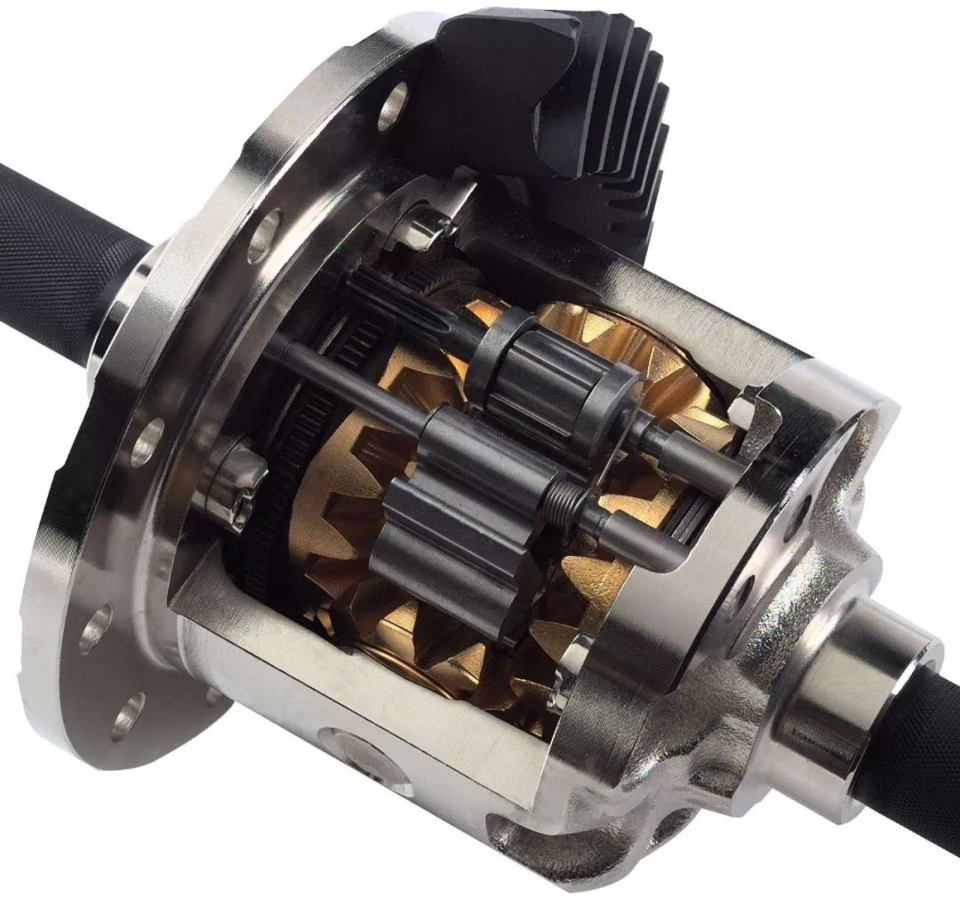 奔驰c200双门轿跑轮毂改装,双门轿车配什么轮毂