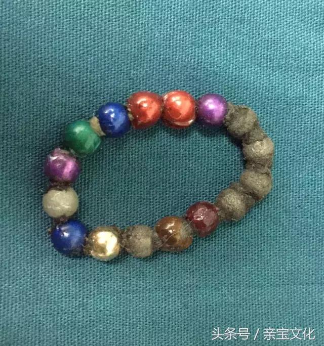 女童2岁一直吐怎么解决,2岁小孩一天吐了五六次咋回事