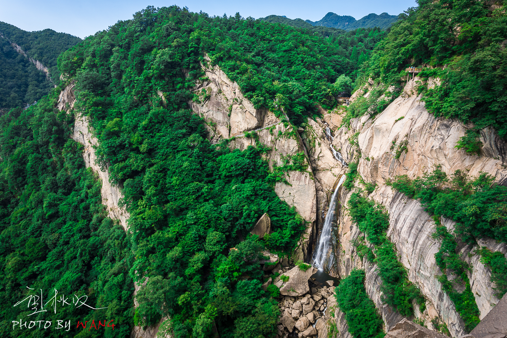 自带空调的白云山,人在画中游,水在空中舞