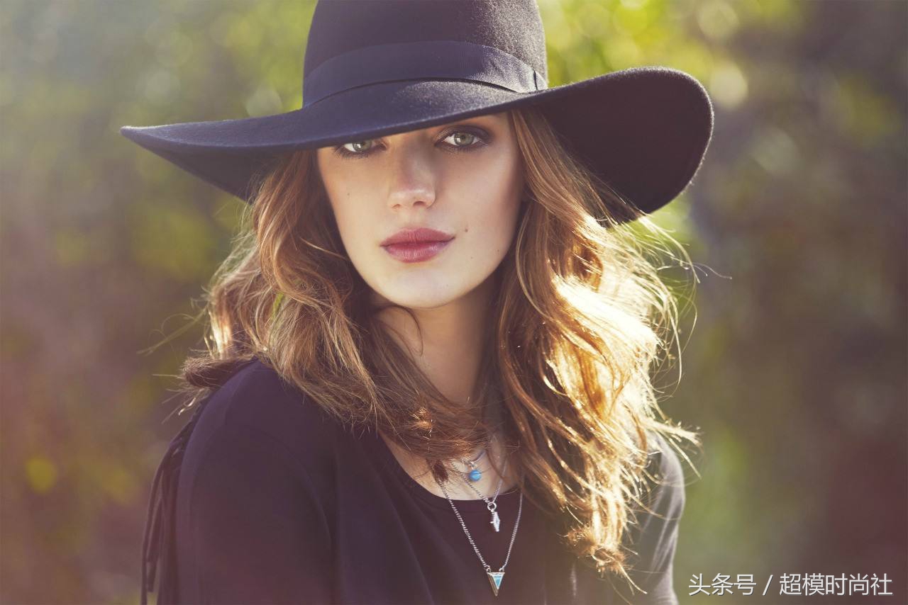 还在玩枸杞梗？第一批90后女生已经离不开保健品了