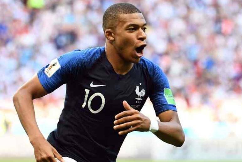 世界杯梅西进球大巴黎教练的反应,世界杯主帅夸梅西