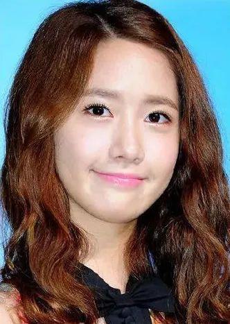 适合黄白皮显白的口红,黄皮肤适合哪种裸色口红