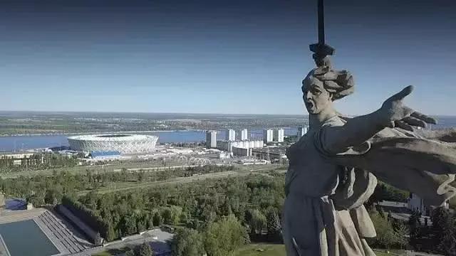 都是足球流氓，战斗民族为何能碾压英国人