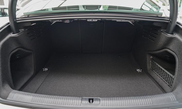 2021奥迪a4l首付落地价明细,二手奥迪a4l15万首付多少