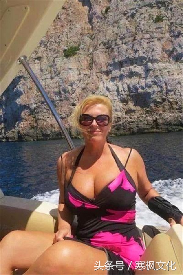 克罗地亚女总统美照,克罗地亚前总统基塔罗维奇身材