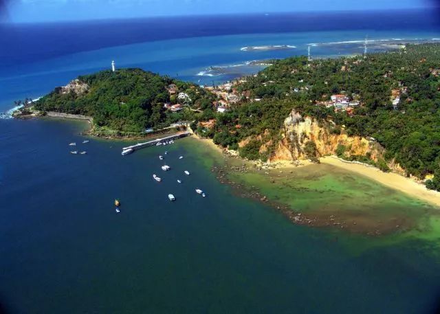 巴西里约热内卢的马拉卡纳体育场,巴西一公里一个足球场