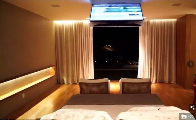 世界上最壮的足球明星,最厉害的足球明星是谁