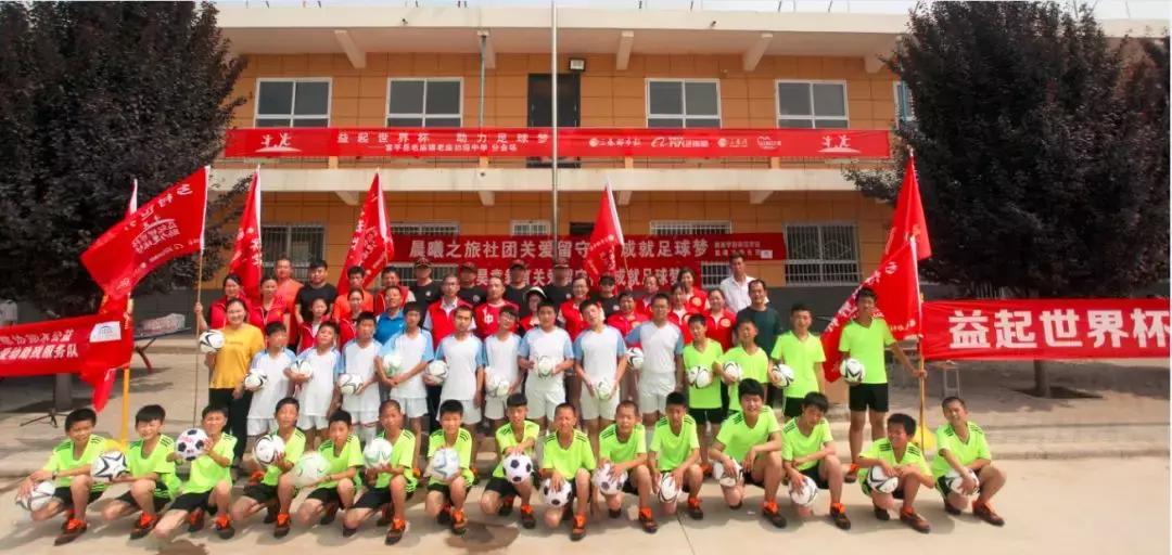 和梅西一起踢球是什么感觉,和梅西踢的一个老将