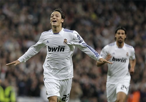 世界4大惊人巧合，特朗普的当选预言，法拉利转世踢足球？第4神了