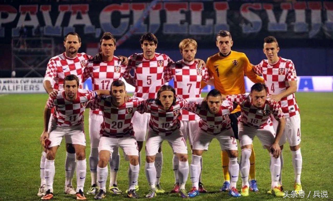 克罗地亚球员庆祝胜利,俄罗斯对战克罗地亚队