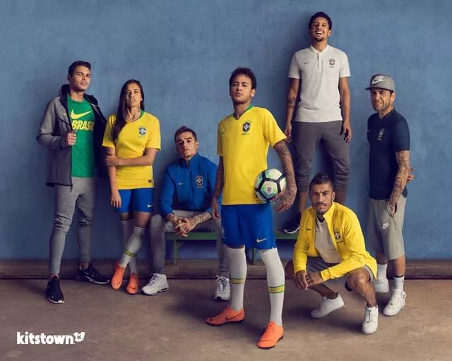 看看你们的球衣怎么穿,在夏天如何穿球衣不尴尬