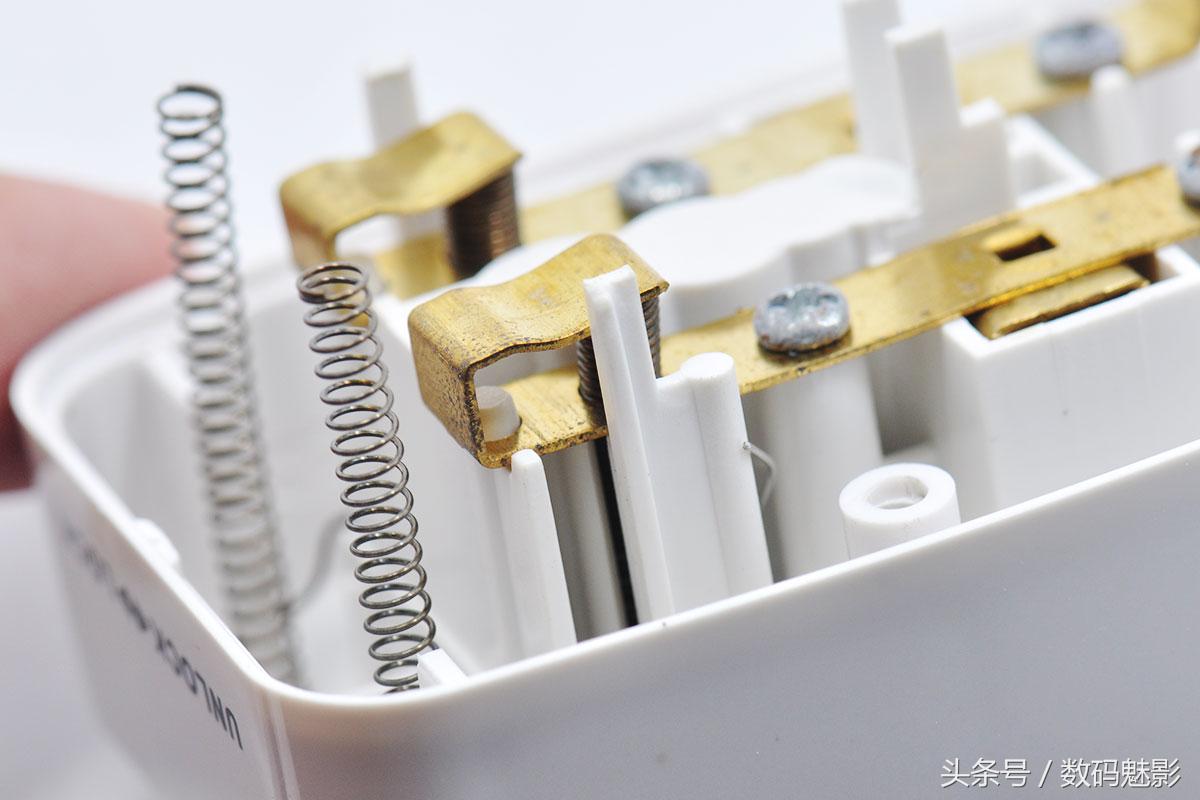 万能多功能插座转换器,电源插座转换器怎么修