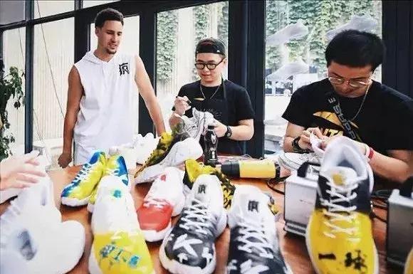 汤神加盟哪个球队了,汤神安踏