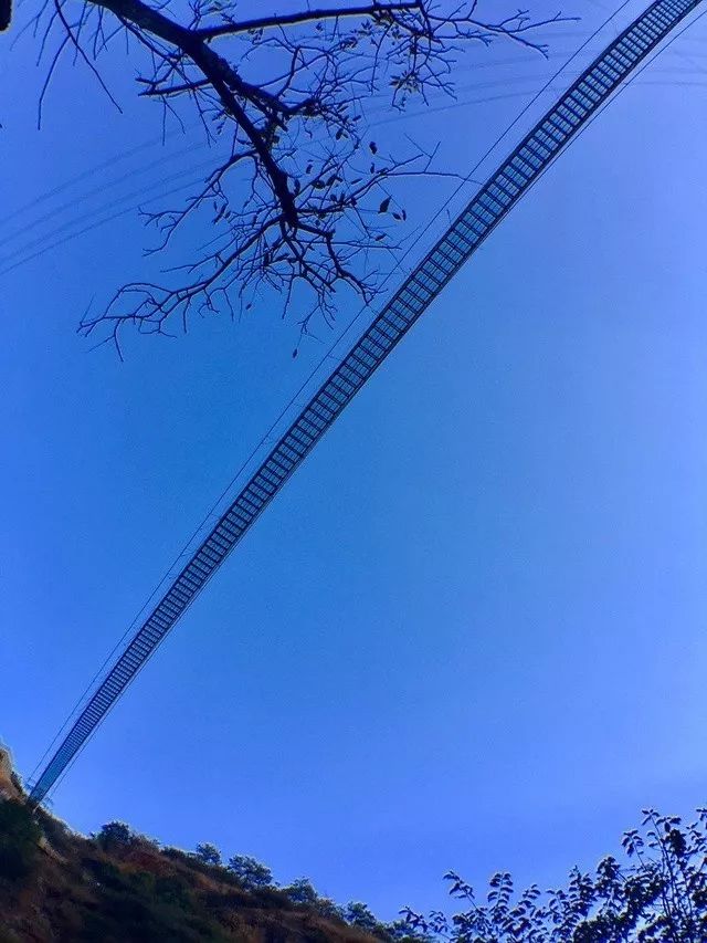 云南9d玻璃栈道,云南雪山峡谷玻璃栈道