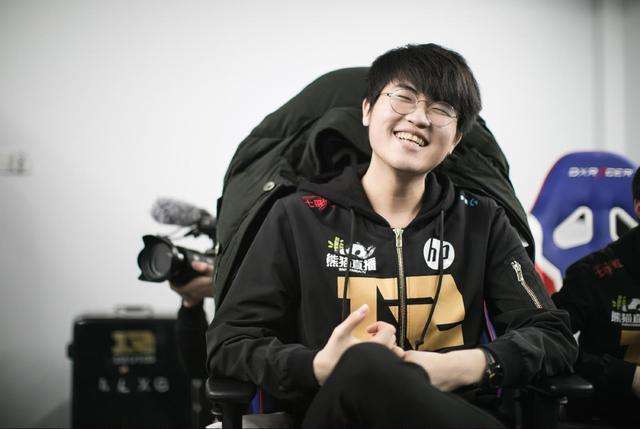 rng姿态解说完整版,rng姿态上场的比赛