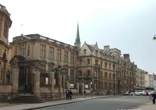 英国有哪些足球学校,英格兰晋级欧洲杯4强