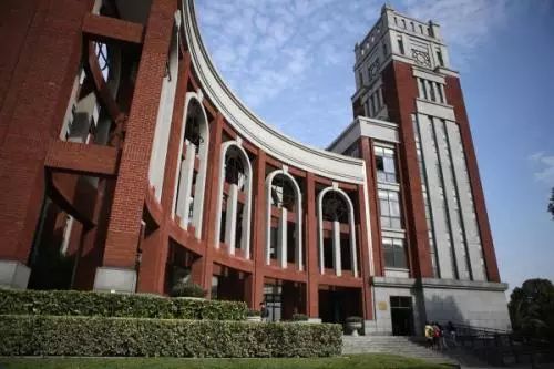 芦苇微微和一笑奈何第一次见面,芦苇微微和一笑奈何在哪里看