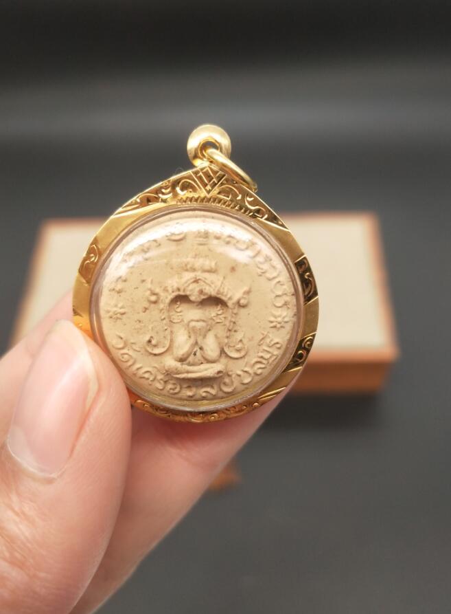 泰国佛牌的由来故事 (史上最全的泰国佛牌介绍文库)