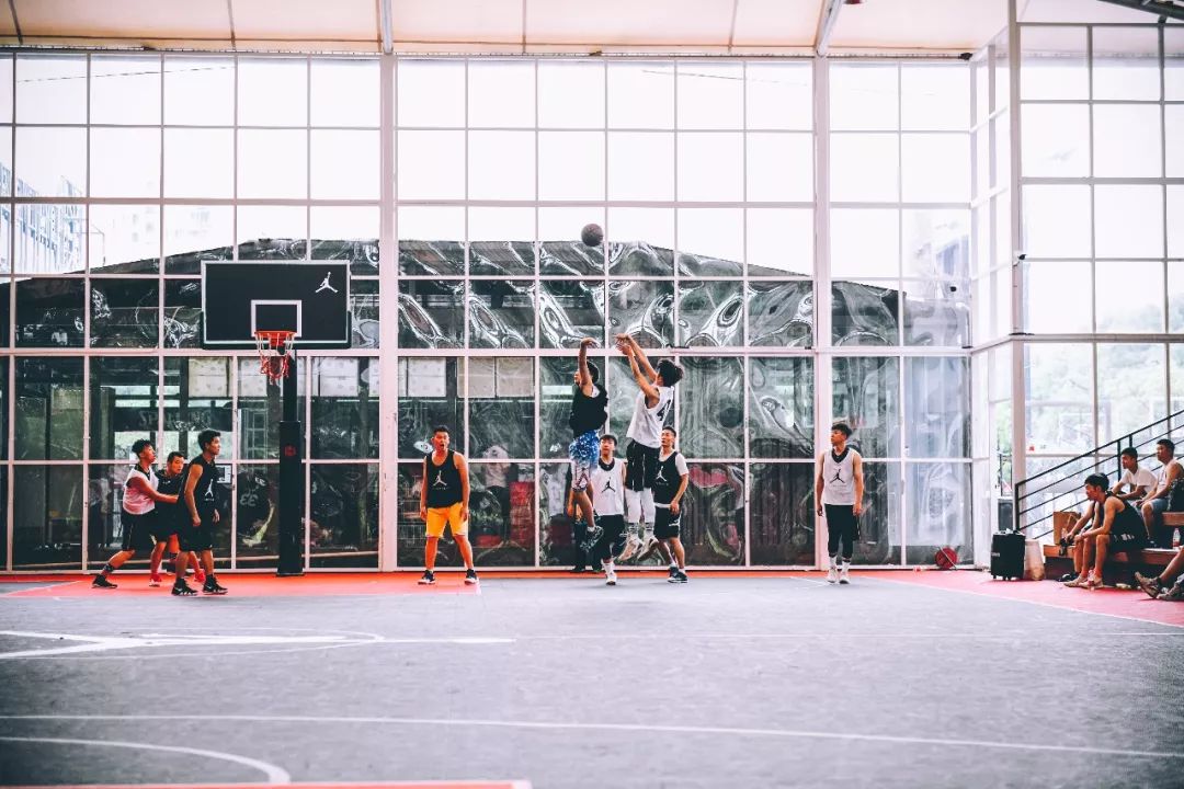 问鼎武汉｜“枫叶地下室”晋级JORDANFLIGHTCLUB精英挑战赛华东总决赛