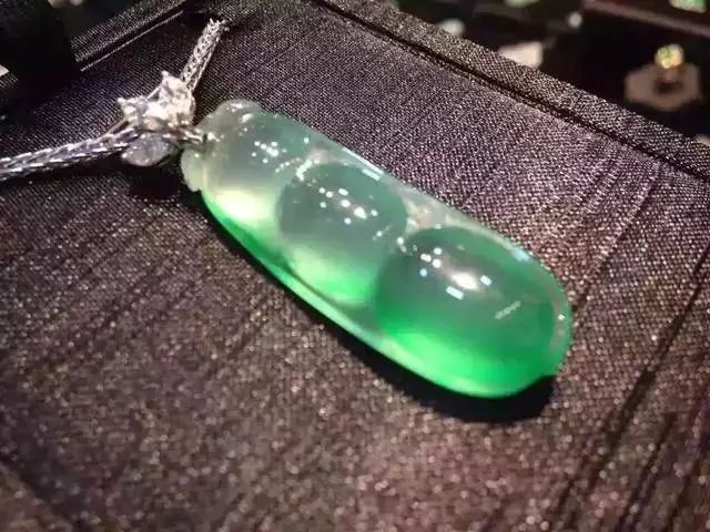 翡翠起荧,翡翠起胶和起荧有什么区别